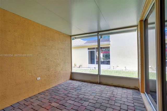 2057 SE Avon Park Dr, Port St. Lucie, FL 34952