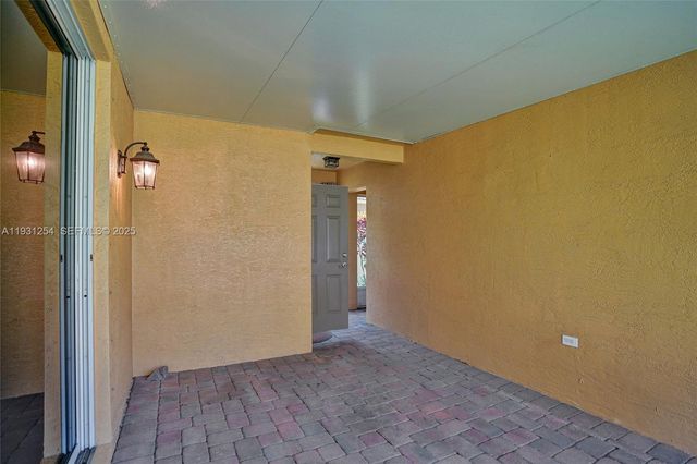 2057 SE Avon Park Dr, Port St. Lucie, FL 34952