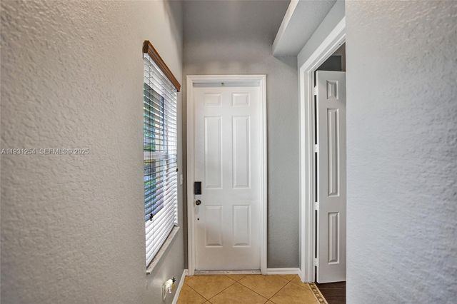 2057 SE Avon Park Dr, Port St. Lucie, FL 34952