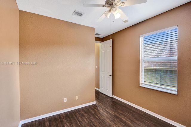 2057 SE Avon Park Dr, Port St. Lucie, FL 34952