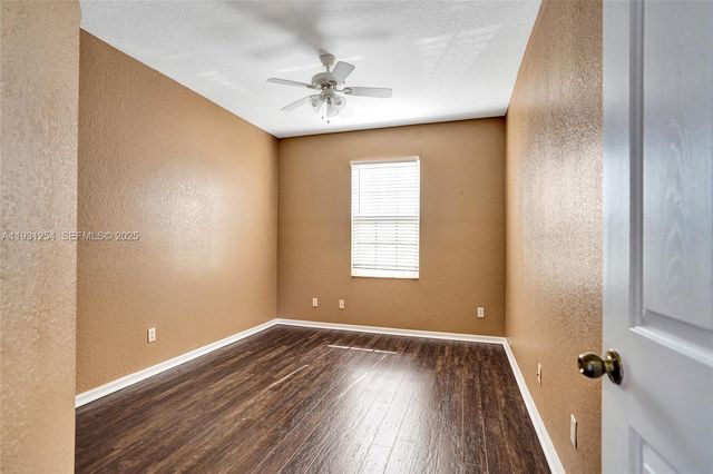 2057 SE Avon Park Dr, Port St. Lucie, FL 34952