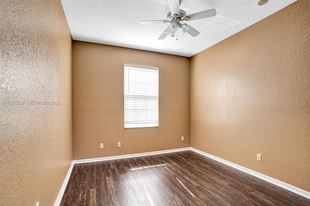 2057 SE Avon Park Dr, Port St. Lucie, FL 34952