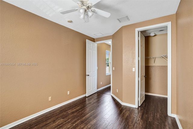 2057 SE Avon Park Dr, Port St. Lucie, FL 34952