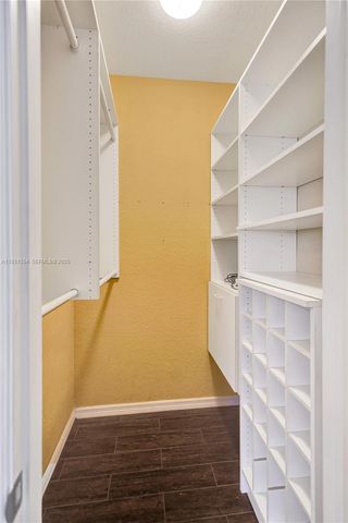 2057 SE Avon Park Dr, Port St. Lucie, FL 34952