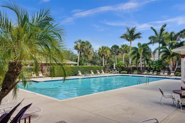 2057 SE Avon Park Dr, Port St. Lucie, FL 34952