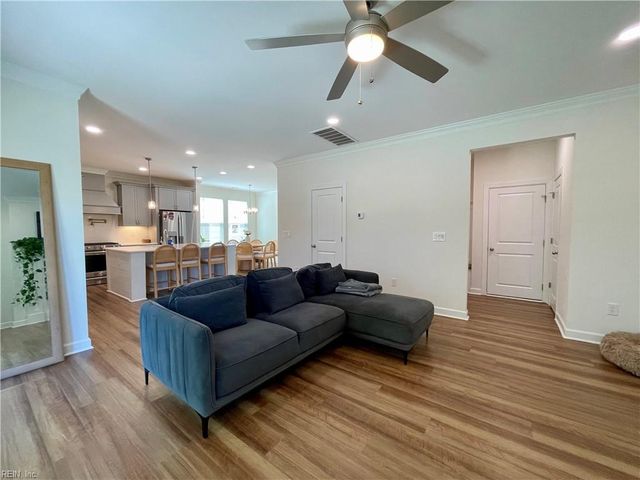 1349 Narrow WAY, Virginia Beach, VA 23451