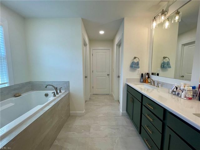 1349 Narrow WAY, Virginia Beach, VA 23451
