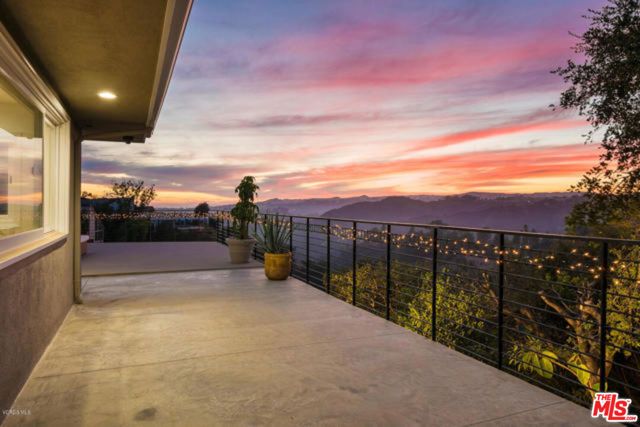 9633 Highridge Drive, Beverly Hills, CA 90210