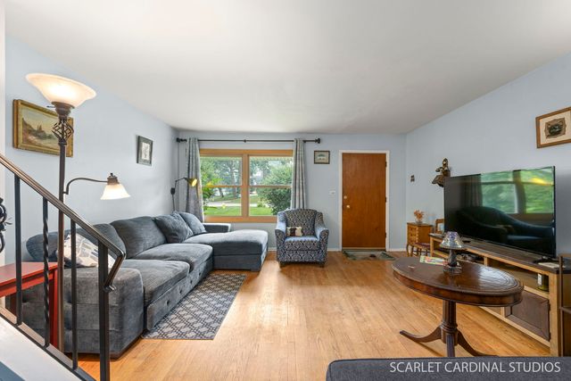 46 S Glenview Avenue, Lombard, IL 60148