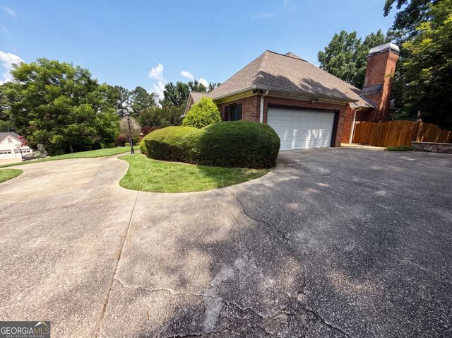 135 N Clublands Court, Johns Creek, GA 30022