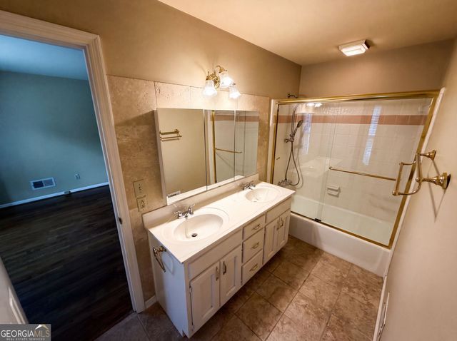 135 N Clublands Court, Johns Creek, GA 30022