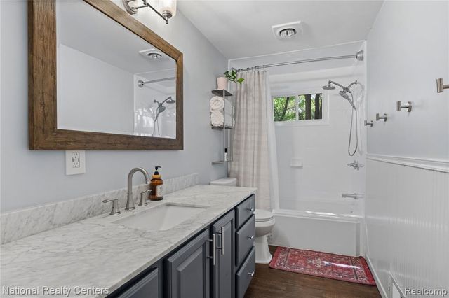 632 Bellevue Avenue, Commerce Twp, MI 48017