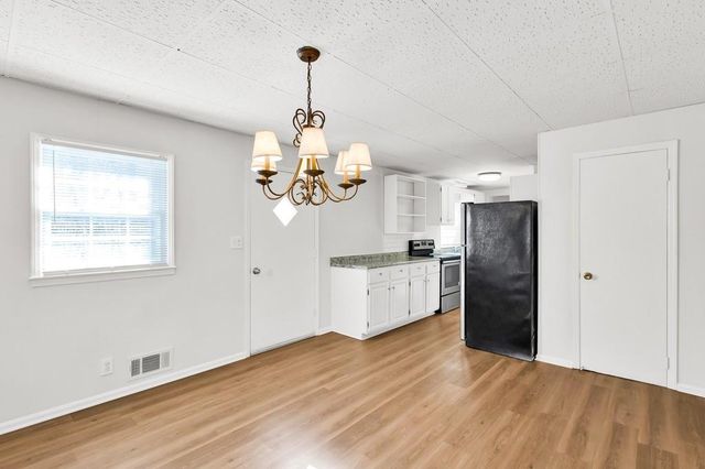 3971 Honeysuckle SE Drive, Smyrna, GA 30082