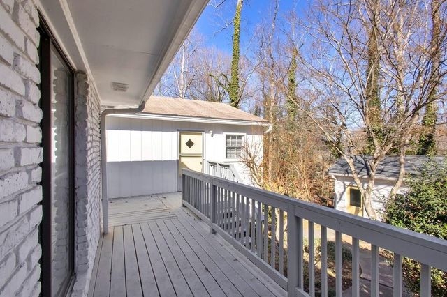 3971 Honeysuckle SE Drive, Smyrna, GA 30082