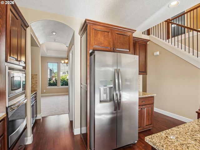 5372 Nw PRIMINO Ave, Portland, OR 97229