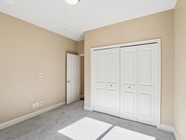 5372 Nw PRIMINO Ave, Portland, OR 97229
