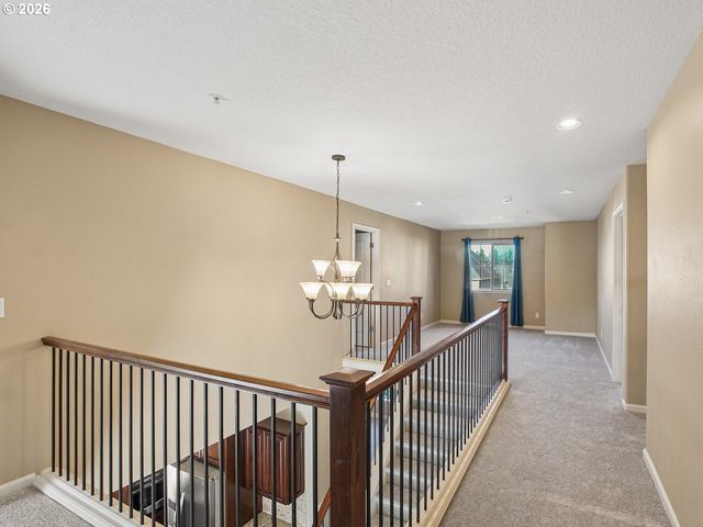 5372 Nw PRIMINO Ave, Portland, OR 97229