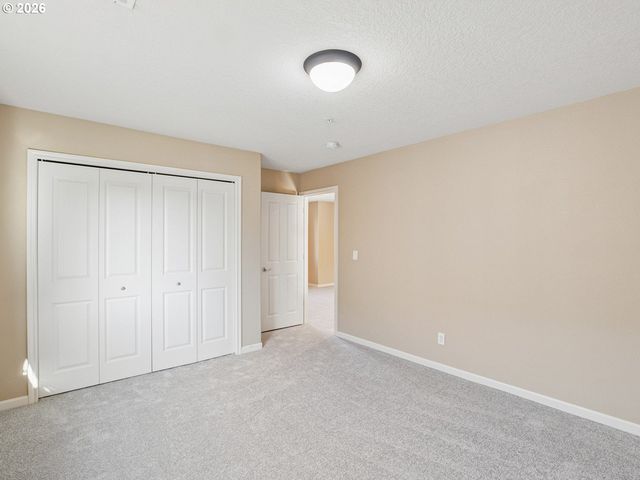 5372 Nw PRIMINO Ave, Portland, OR 97229