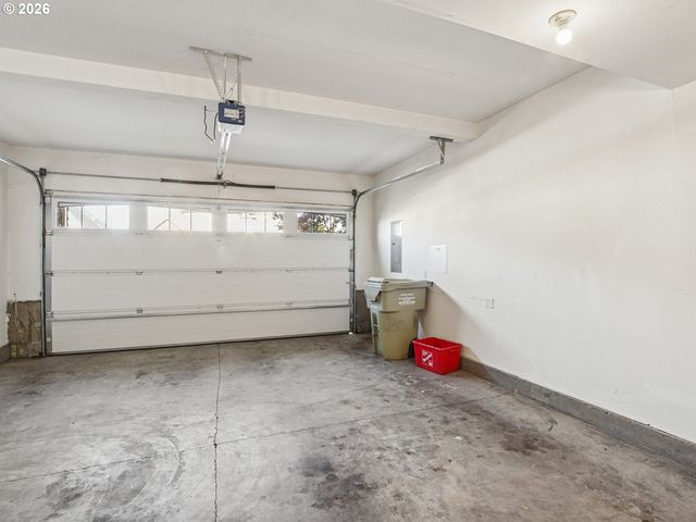5372 Nw PRIMINO Ave, Portland, OR 97229