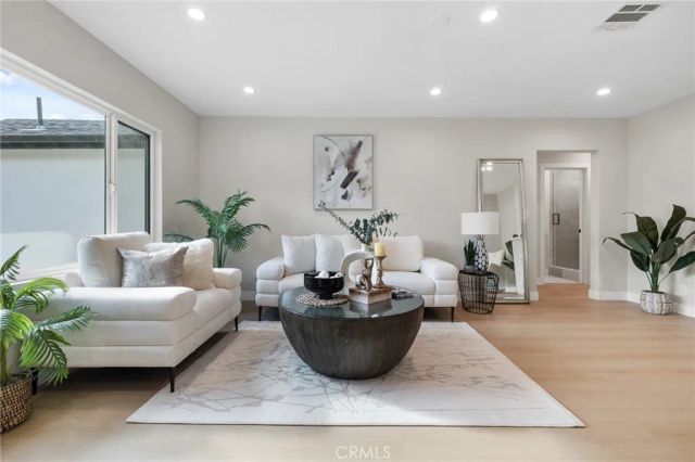 14137 Gain, Arleta, CA 91331