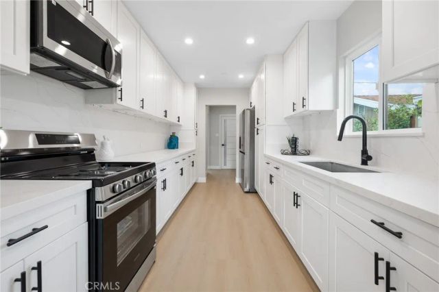 14137 Gain, Arleta, CA 91331