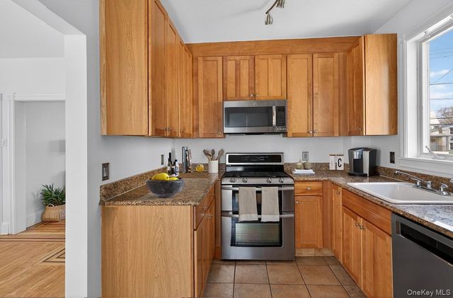 64 Maple Street, Dobbs Ferry, NY 10522