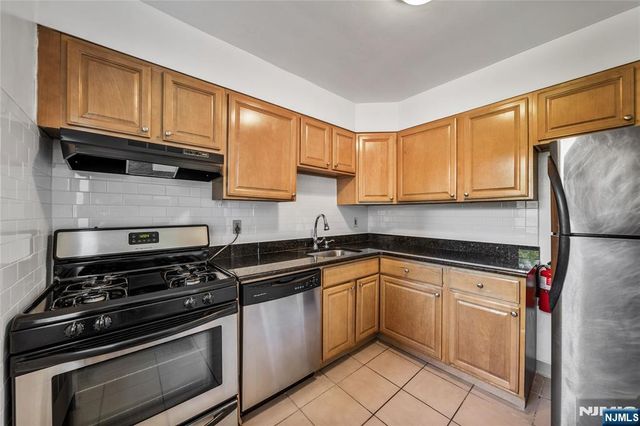 2345 Linwood Avenue 1E, Fort Lee, NJ 07024