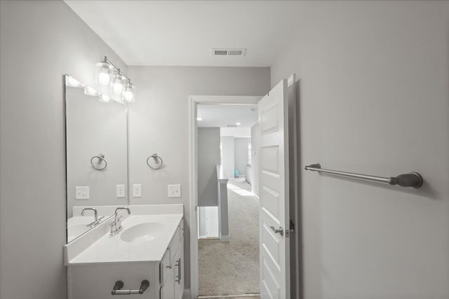 161 Harvard Dr, Gallatin, TN 37066