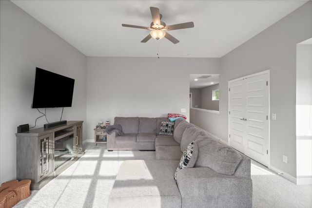 161 Harvard Dr, Gallatin, TN 37066