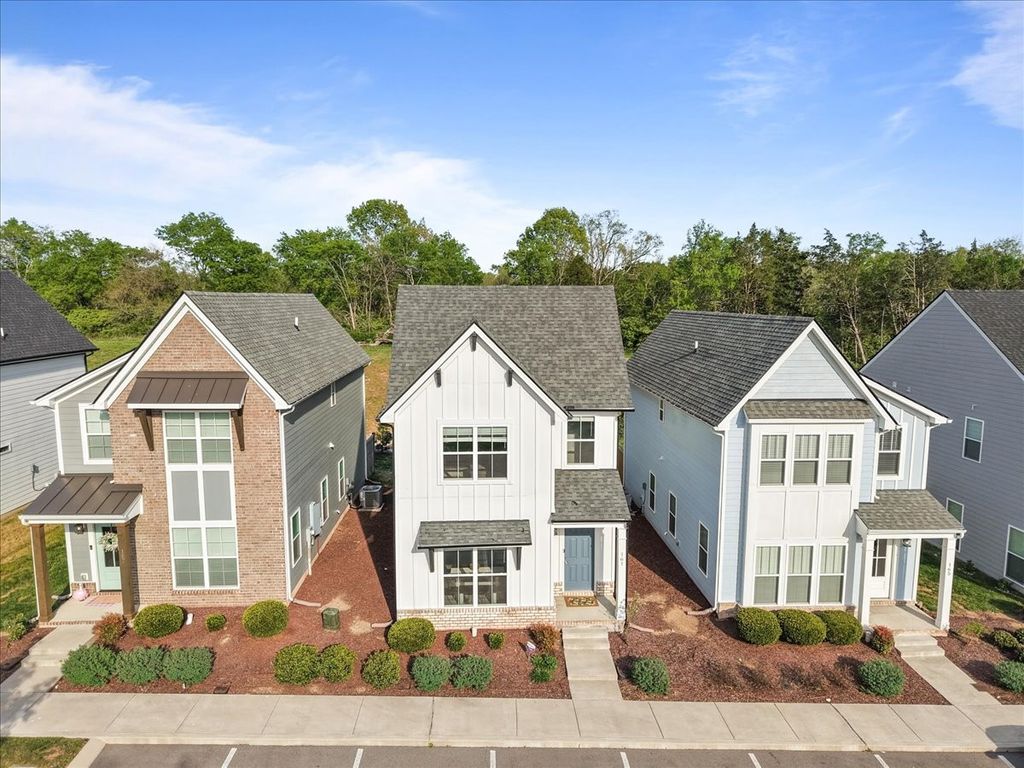 161 Harvard Dr, Gallatin, TN 37066