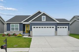 976 Brookfield Chase Court, Florissant, MO 63031