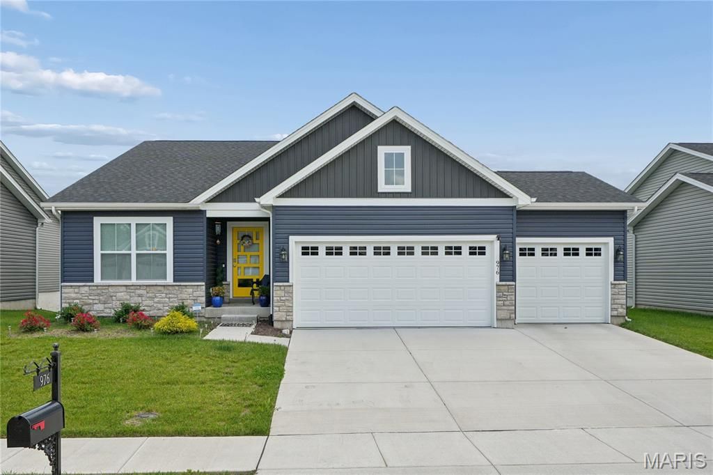 976 Brookfield Chase Court, Florissant, MO 63031