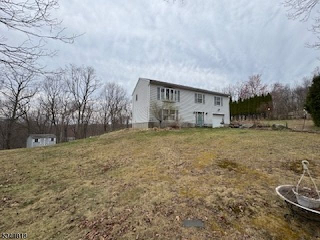 19 Crestview Ln, Vernon Twp., NJ 07419