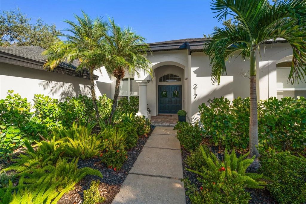 217 HIGHLAND WOODS DRIVE, Safety Harbor, FL 34695
