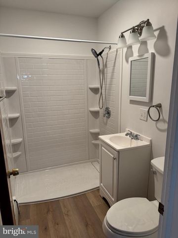 3120 CROOKED WIND LN, York, PA 17404