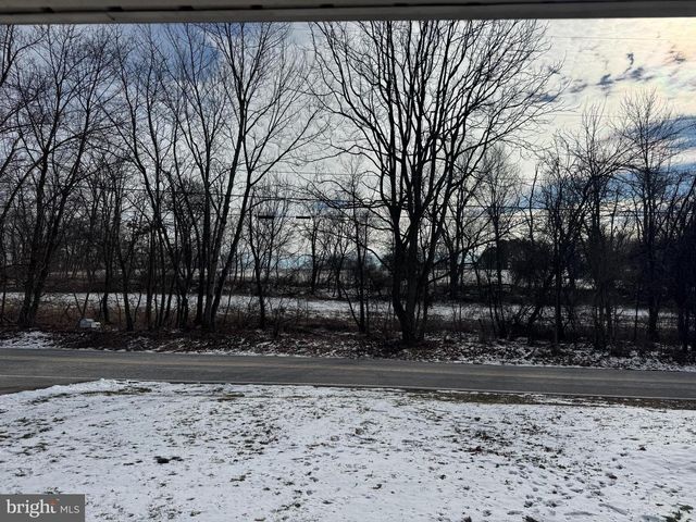 3120 CROOKED WIND LN, York, PA 17404