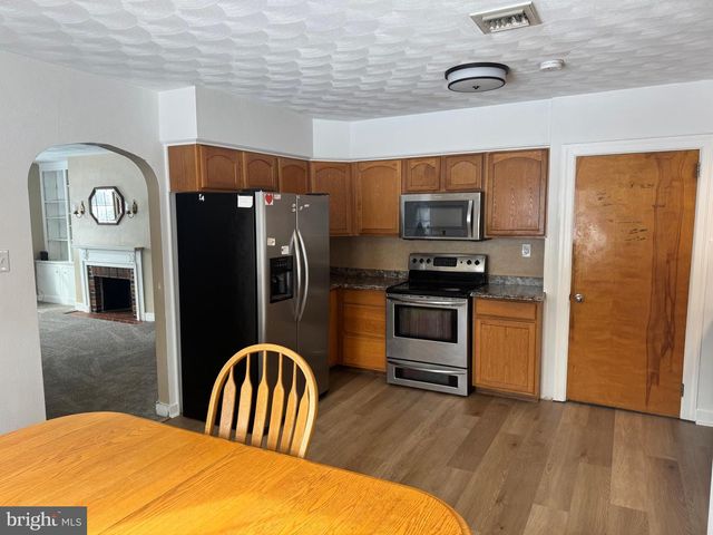 3120 CROOKED WIND LN, York, PA 17404