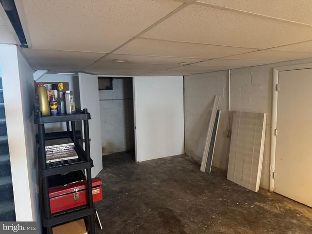 3120 CROOKED WIND LN, York, PA 17404