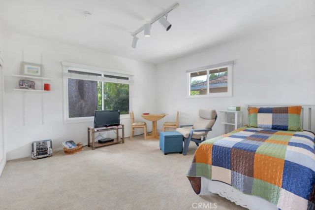 19832 Redwing Street, Woodland Hills, CA 91364