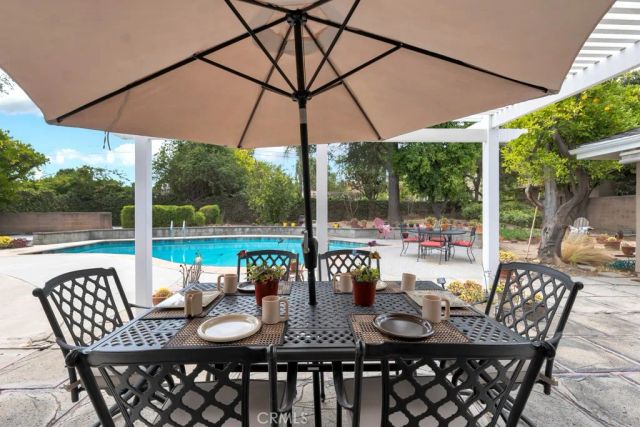 19832 Redwing Street, Woodland Hills, CA 91364