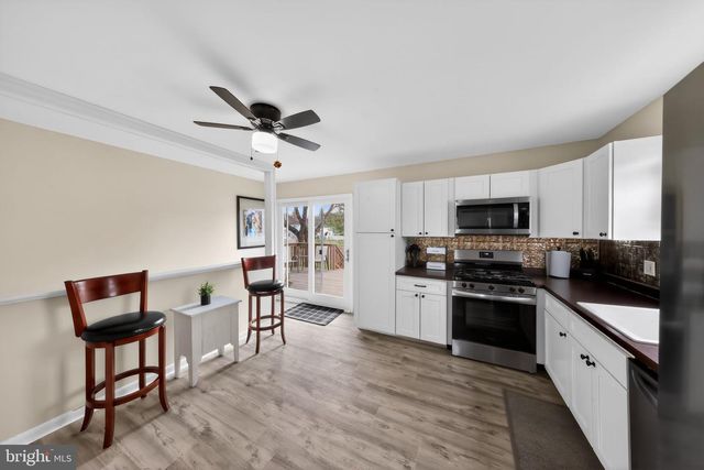 49 SPRING LAKE DR, Newark, DE 19711