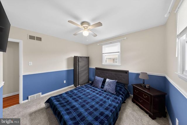 49 SPRING LAKE DR, Newark, DE 19711