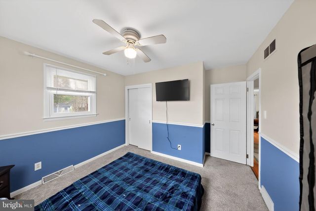 49 SPRING LAKE DR, Newark, DE 19711