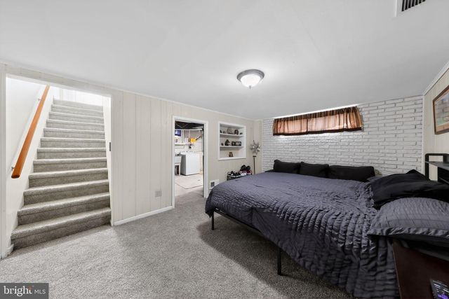 49 SPRING LAKE DR, Newark, DE 19711