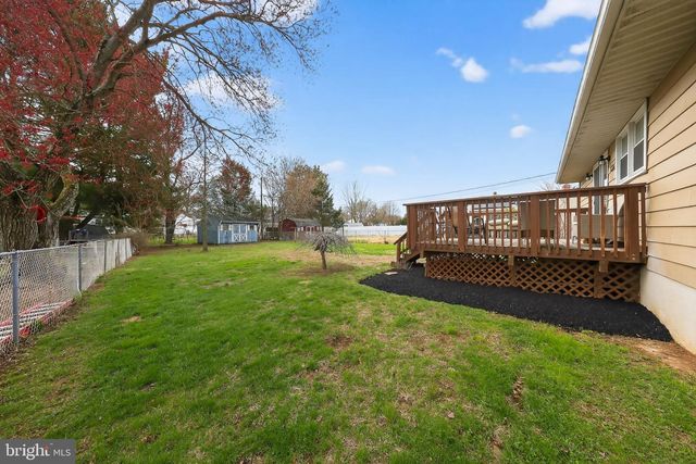 49 SPRING LAKE DR, Newark, DE 19711