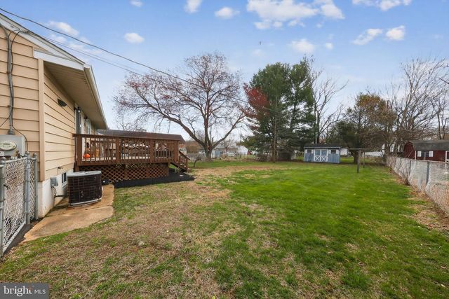 49 SPRING LAKE DR, Newark, DE 19711