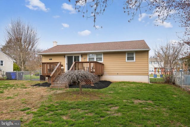 49 SPRING LAKE DR, Newark, DE 19711