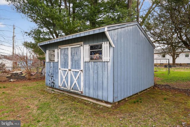 49 SPRING LAKE DR, Newark, DE 19711