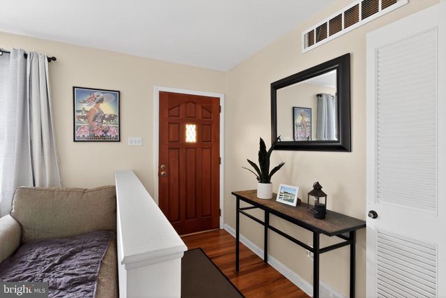 49 SPRING LAKE DR, Newark, DE 19711