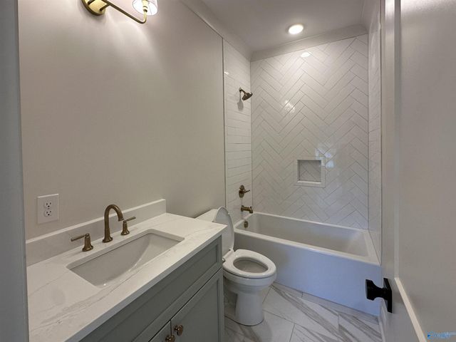 117 Mill Springs Lane, Huntsville, AL 35811